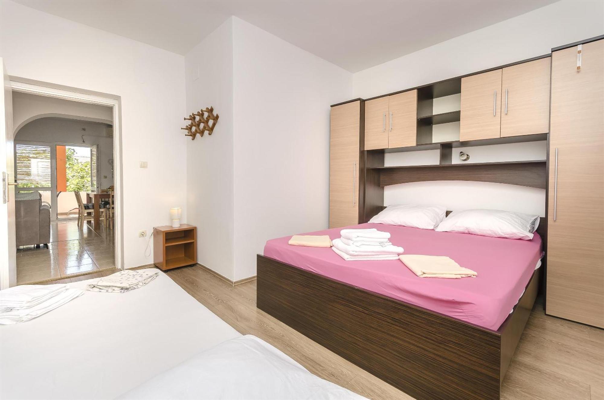 Apartment Sanja Tribunj (Sibenik-Knin)