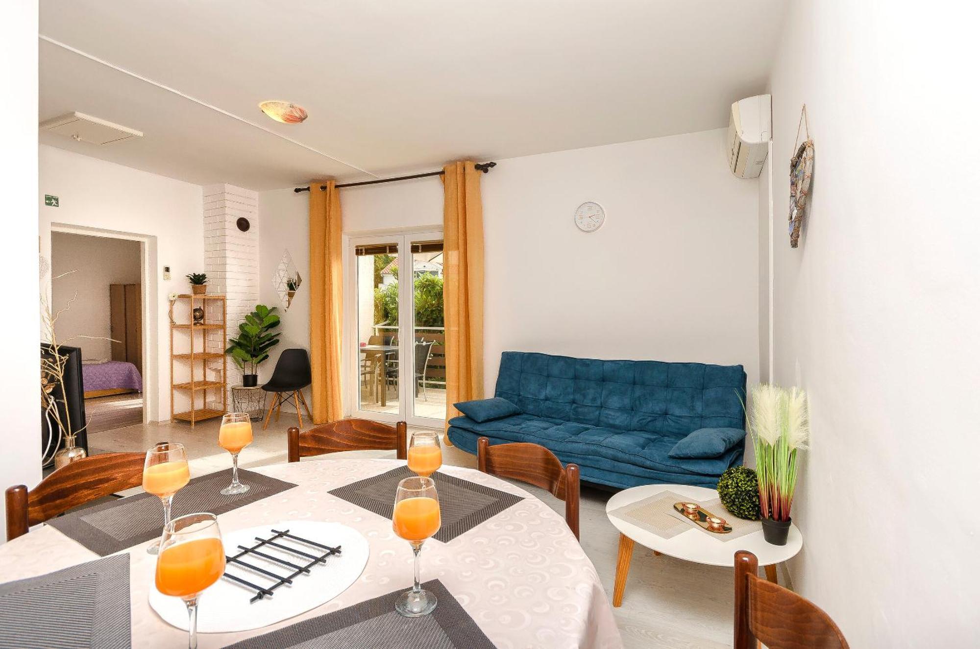 Sanja Apartment *