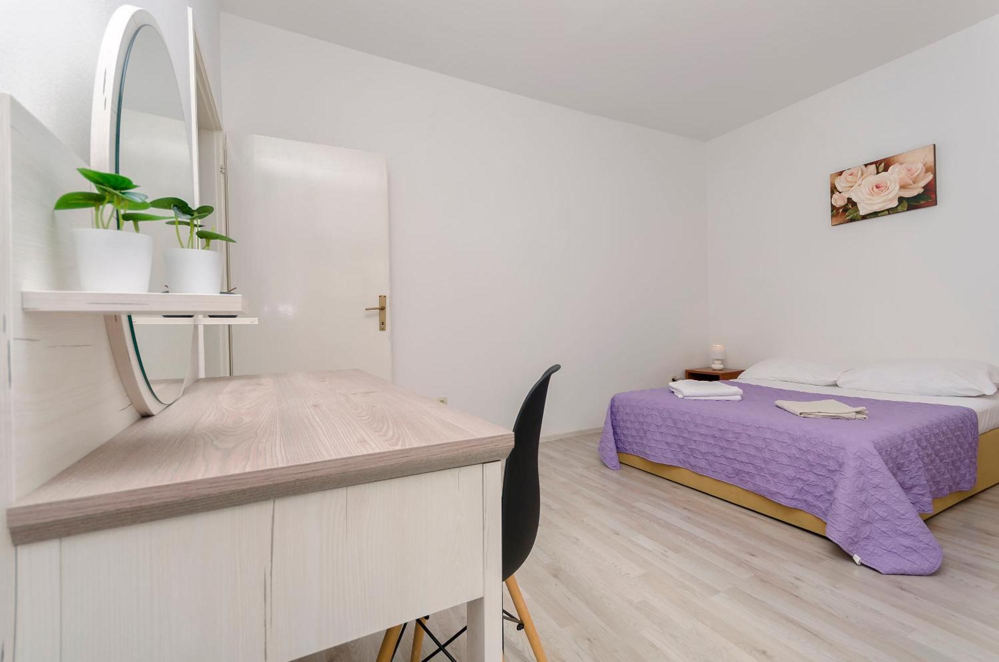 Sanja Apartment *